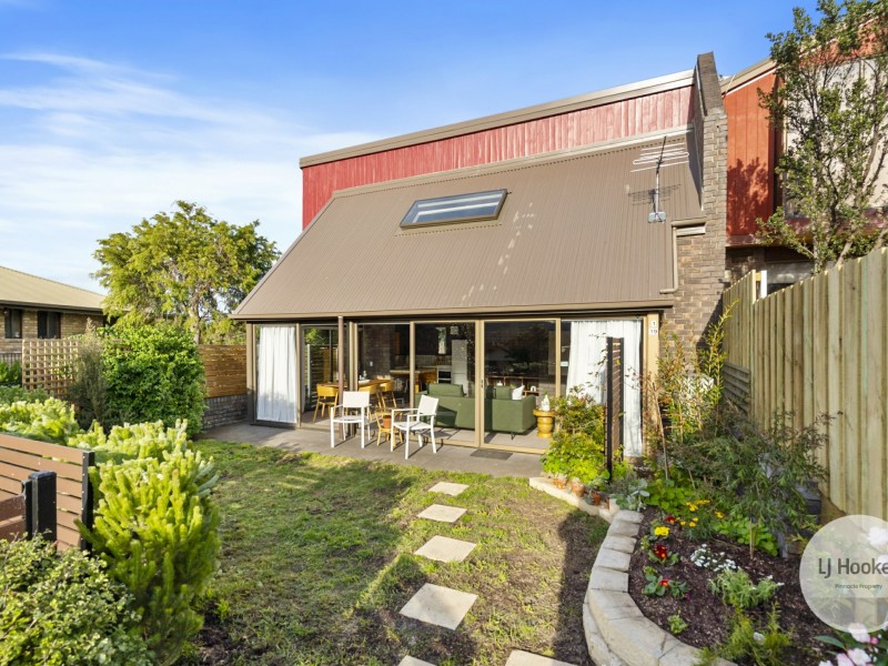 Unit 1/19 Nicholas Drive, Kingston Beach TAS 7050