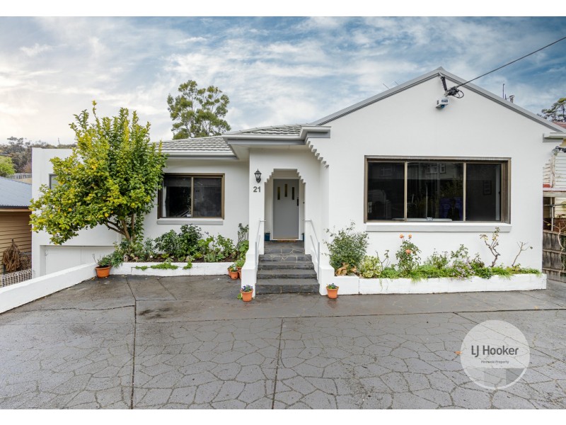 21 Oldham Avenue, New Town TAS 7008