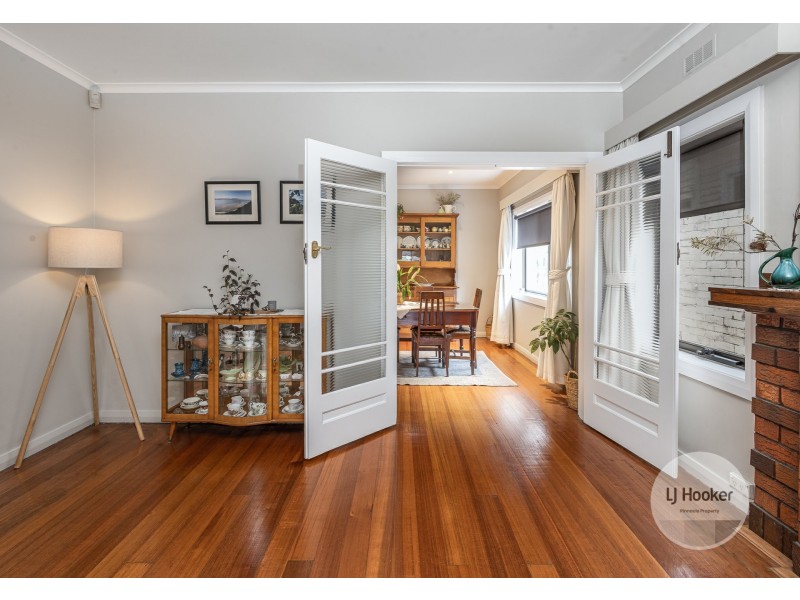 21 Oldham Avenue, New Town TAS 7008