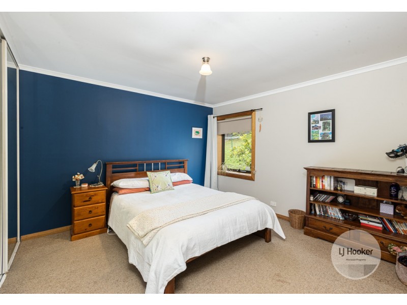 21 Oldham Avenue, New Town TAS 7008