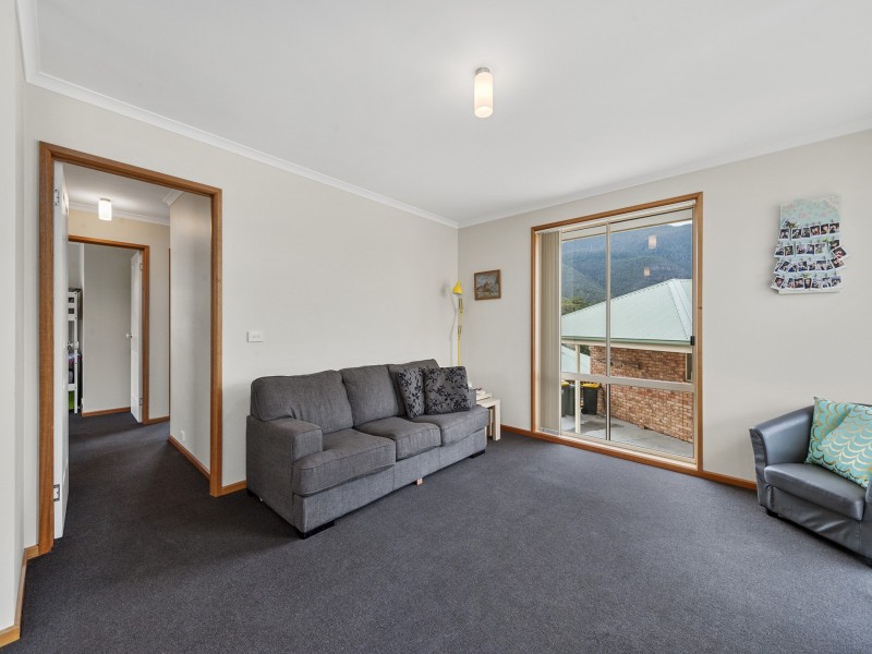 2/25 Spring Street, Claremont TAS 7011