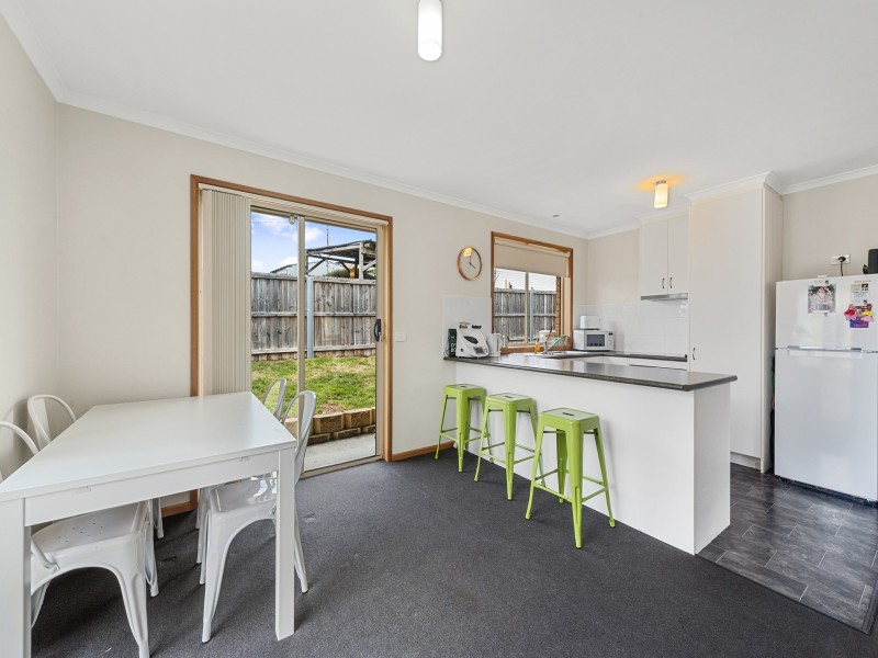 2/25 Spring Street, Claremont TAS 7011