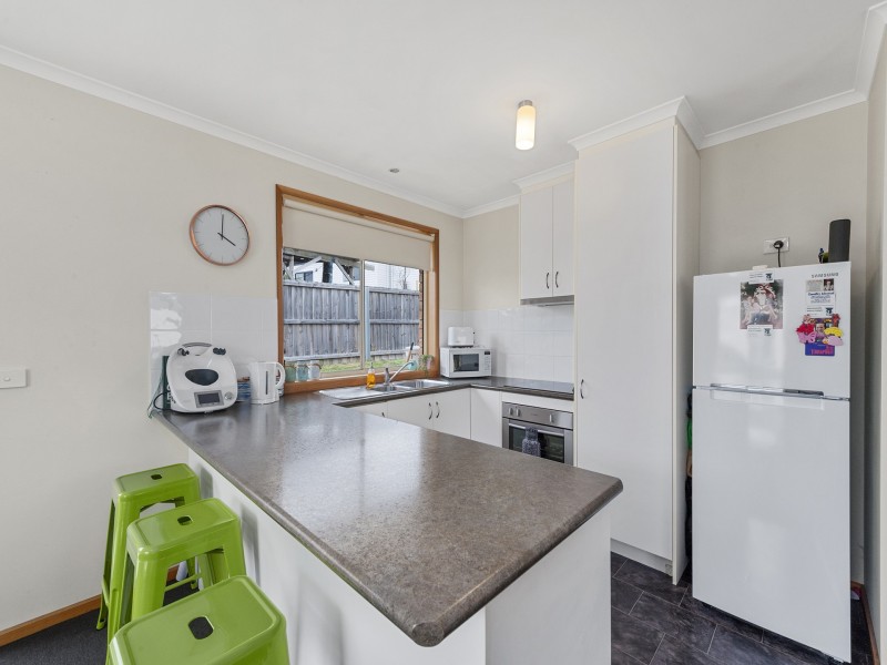 2/25 Spring Street, Claremont TAS 7011