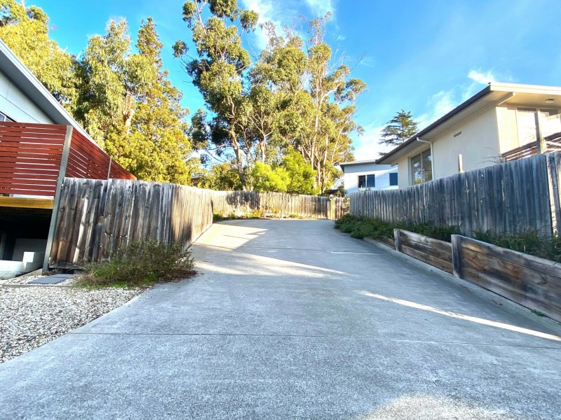8/69 Auburn Road, Kingston Beach TAS 7050