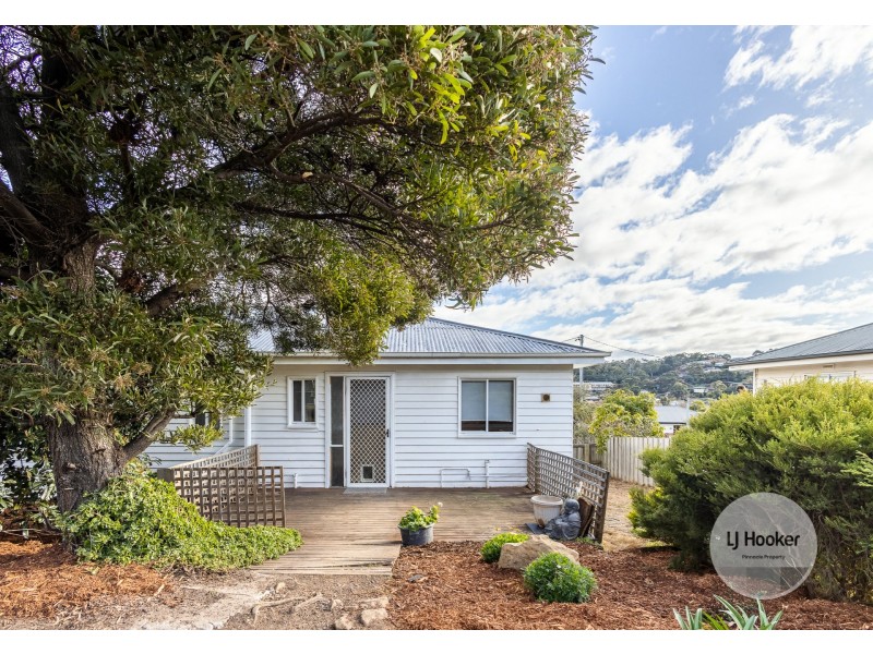 39 Bass Street, Warrane TAS 7018