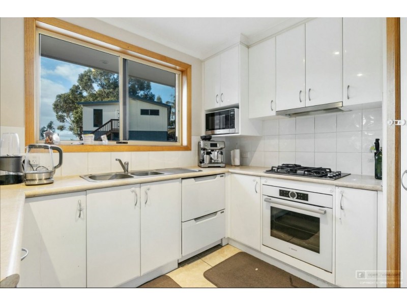 8 Bateman Court, Claremont TAS 7011