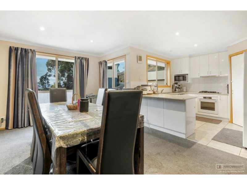 8 Bateman Court, Claremont TAS 7011