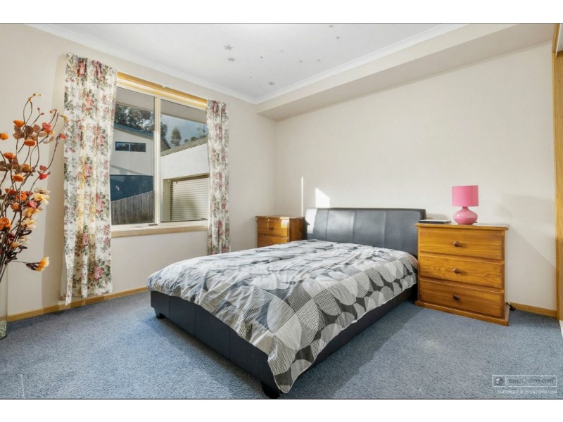 8 Bateman Court, Claremont TAS 7011