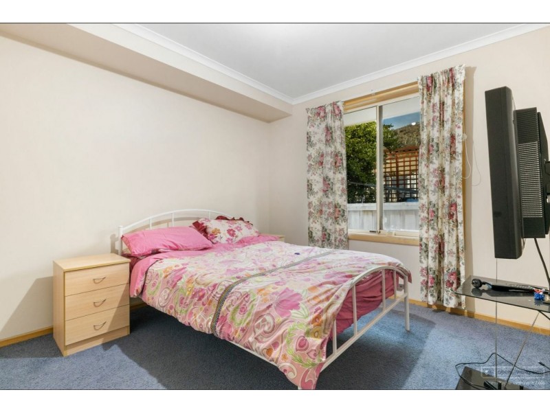 8 Bateman Court, Claremont TAS 7011