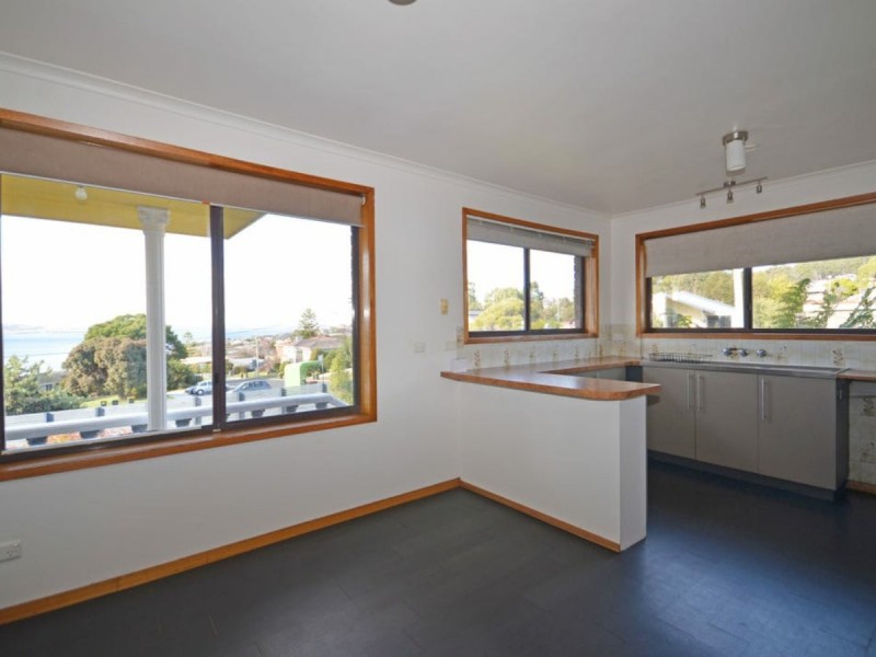 46 Illawarra Road, Blackmans Bay TAS 7052