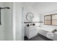 8 Broad Street, Lindisfarne TAS 7015