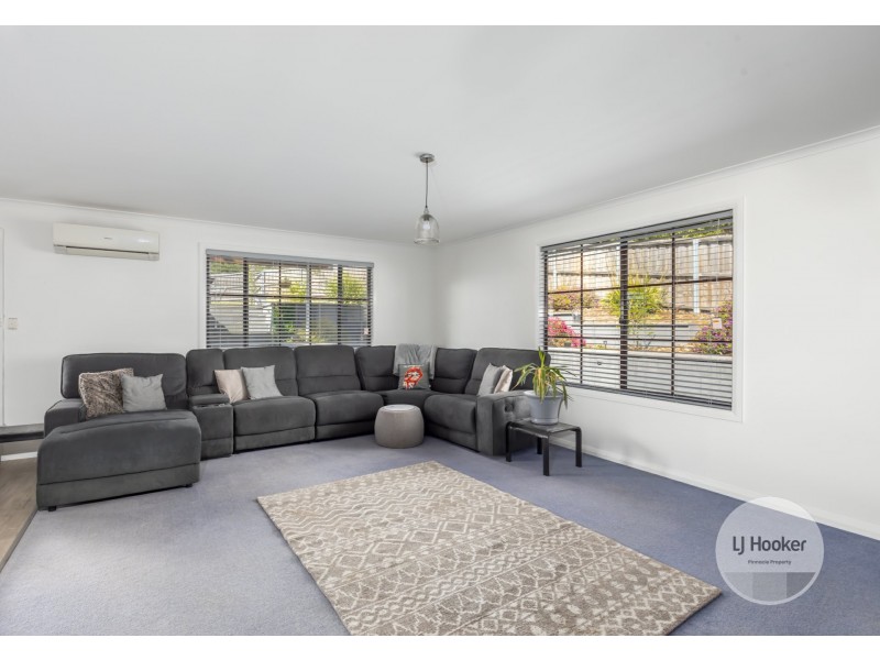 8 Broad Street, Lindisfarne TAS 7015
