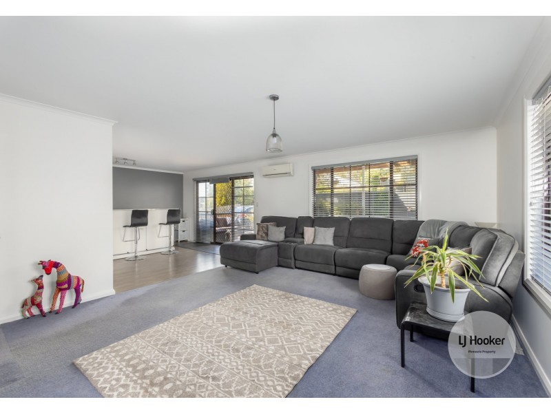 8 Broad Street, Lindisfarne TAS 7015