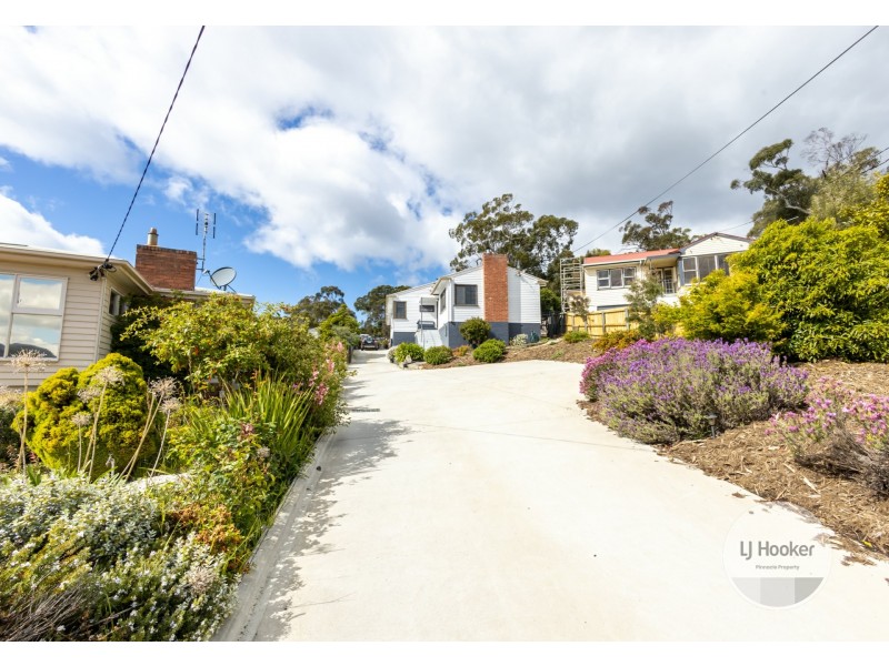 8 Broad Street, Lindisfarne TAS 7015