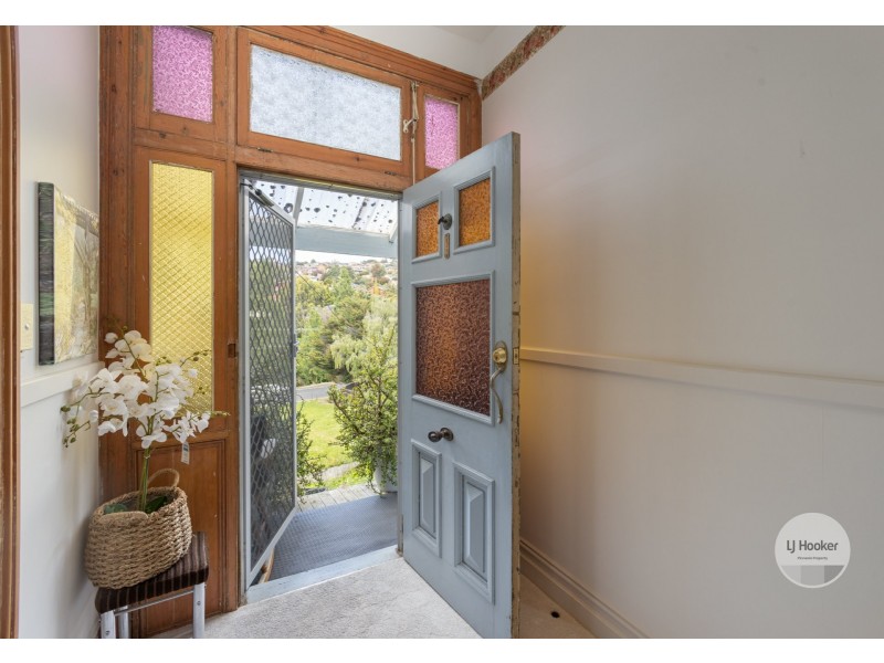 1A Alwyn Road, Lenah Valley TAS 7008