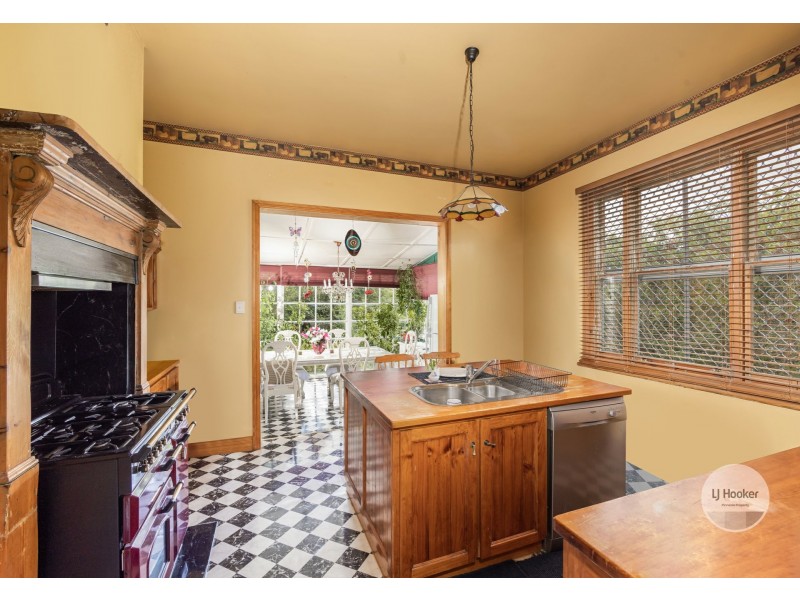 1A Alwyn Road, Lenah Valley TAS 7008