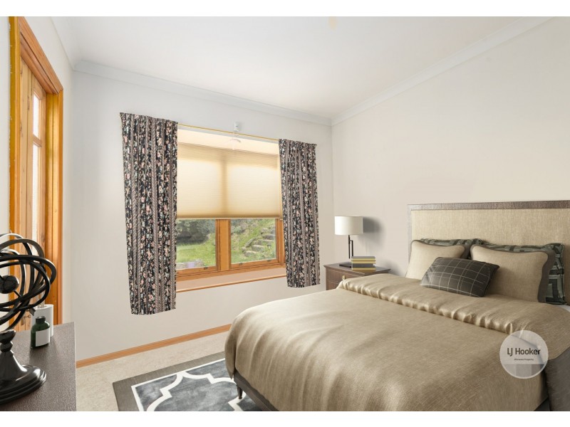 1A Alwyn Road, Lenah Valley TAS 7008