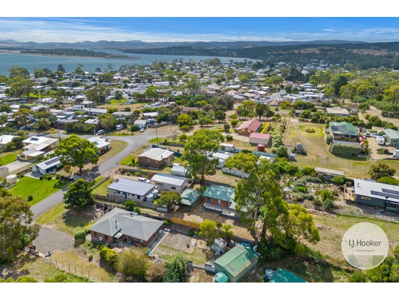 32 Signal Hill Road, Dodges Ferry TAS 7173