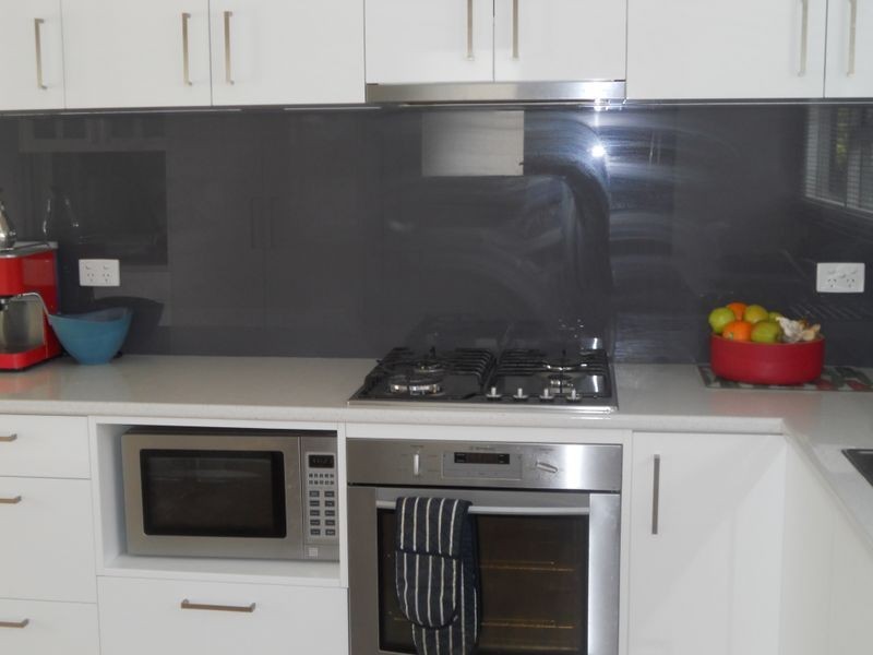 11 Vernon Ave, Montrose TAS 7010