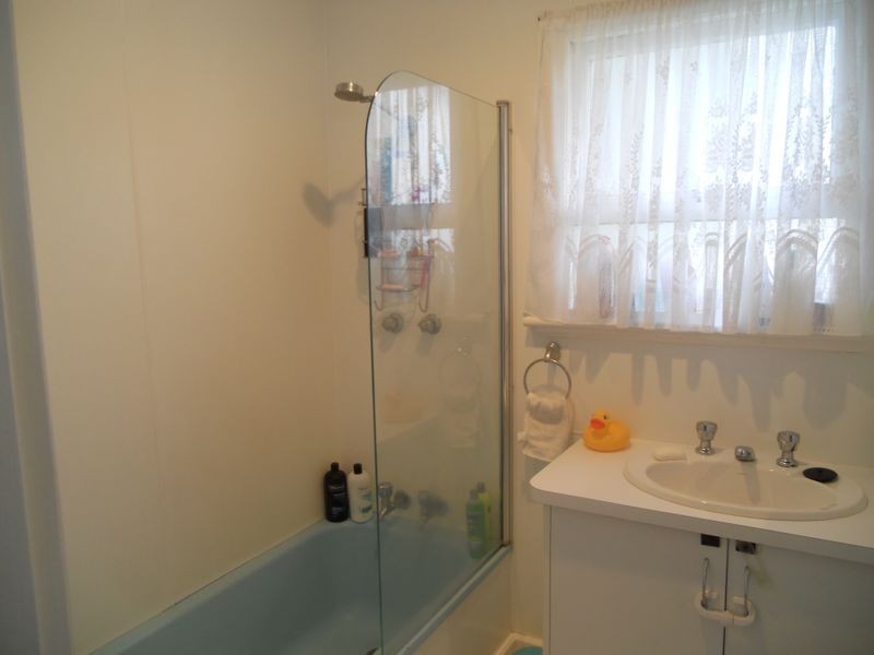 11 Vernon Ave, Montrose TAS 7010