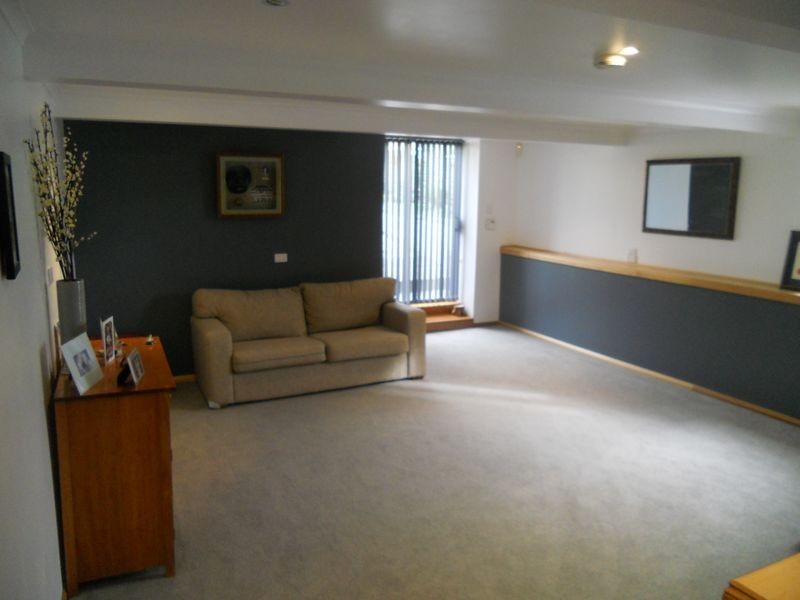 11 Vernon Ave, Montrose TAS 7010