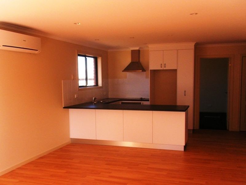 1/33 Queens Parade, Kingston TAS 7050