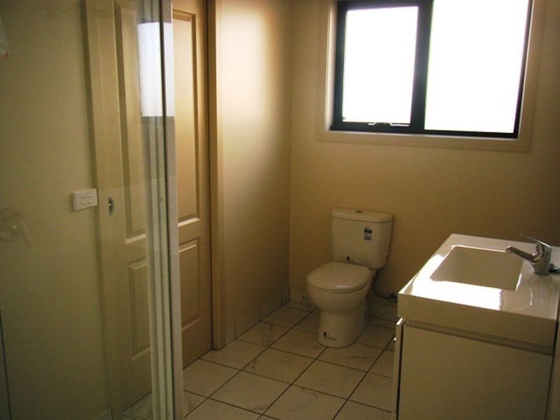 1/33 Queens Parade, Kingston TAS 7050