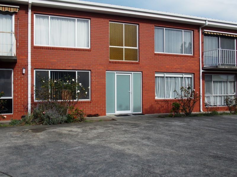 4/3 Lissadel Court, New Town TAS 7008