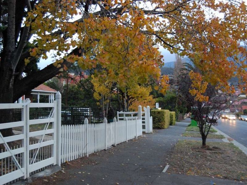 21 Stoke Street, New Town TAS 7008