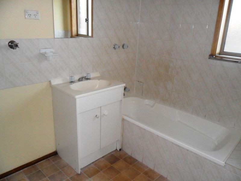 2/13-15 Newman Court, Claremont TAS 7011