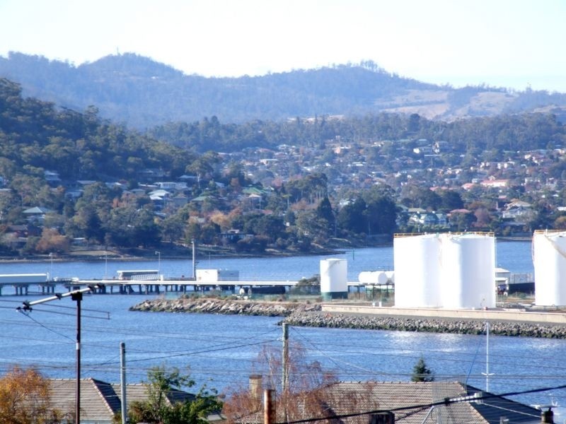 8 Allens Avenue, Lutana TAS 7009