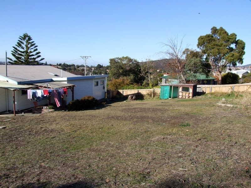 8 Allens Avenue, Lutana TAS 7009