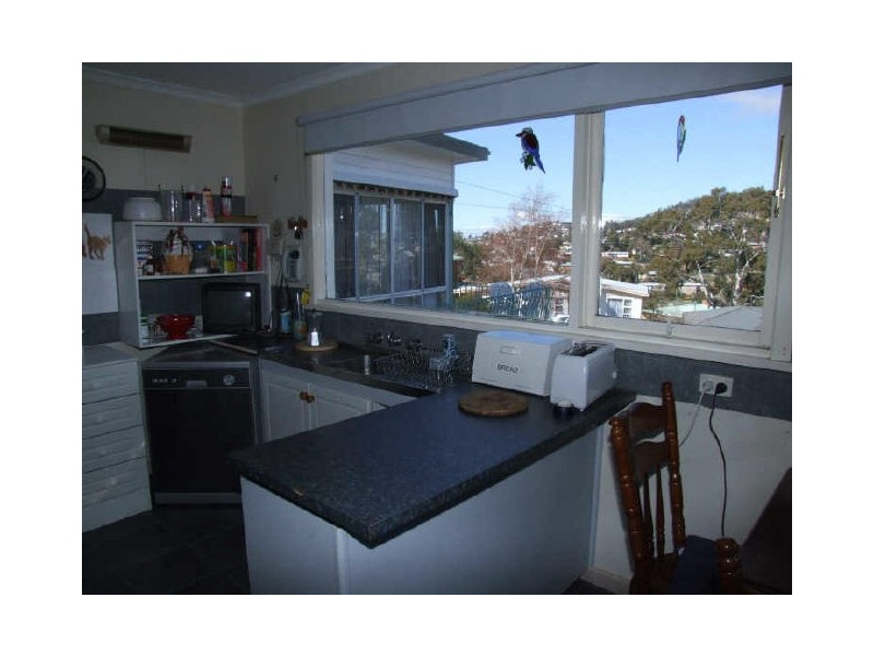 16 Kalang Avenue, Lenah Valley TAS 7008