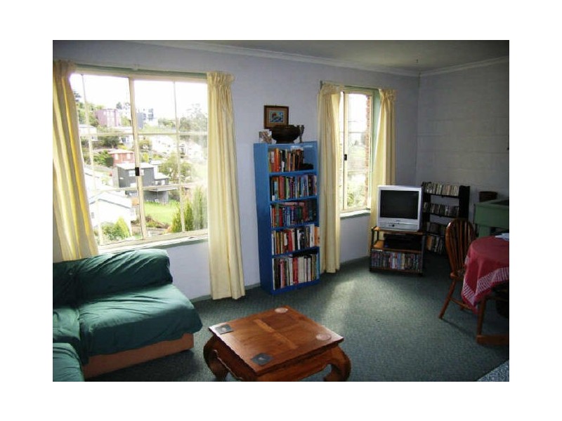 2/32 Cato Avenue, West Hobart TAS 7000