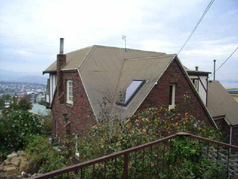 13 Knocklofty Terrace, West Hobart TAS 7000