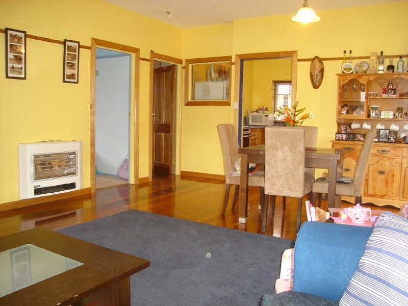 13 Gregson Avenue, New Town TAS 7008