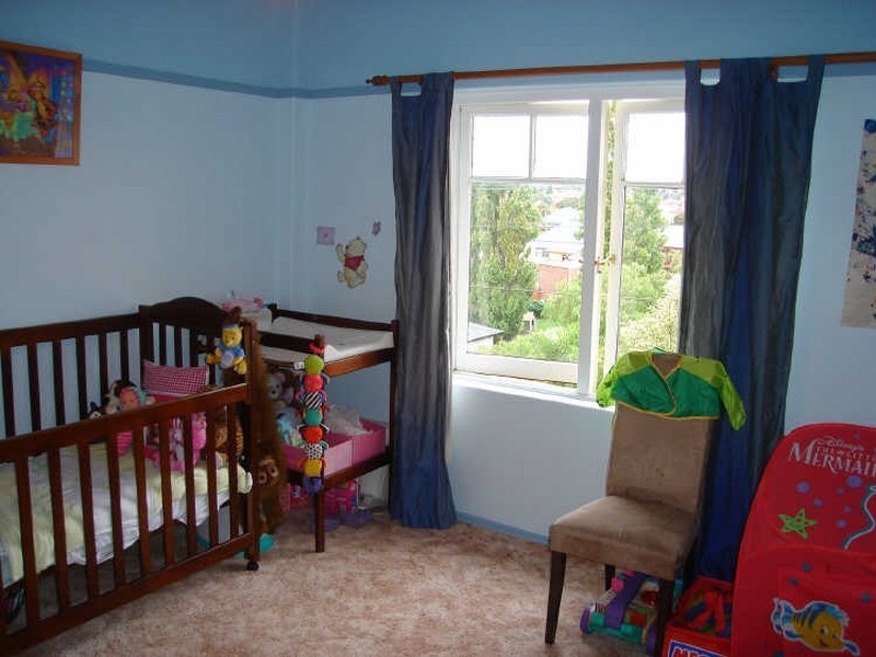 13 Gregson Avenue, New Town TAS 7008