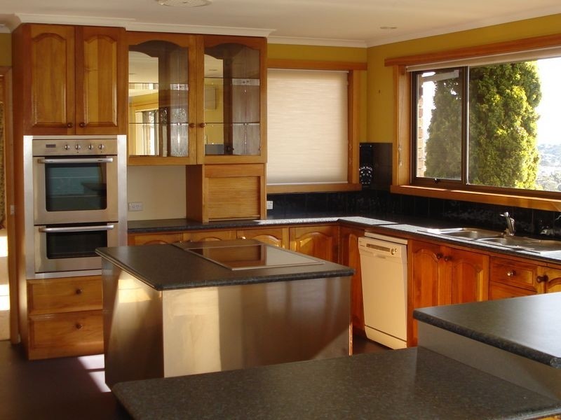 21 Officer Street, Rosetta TAS 7010