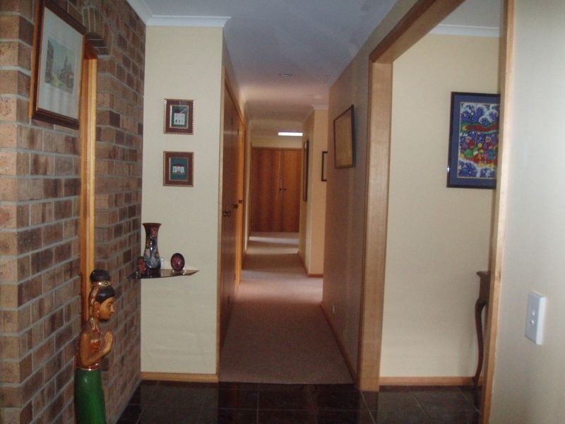 21 Officer Street, Rosetta TAS 7010