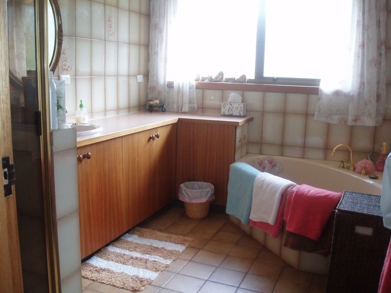 21 Officer Street, Rosetta TAS 7010
