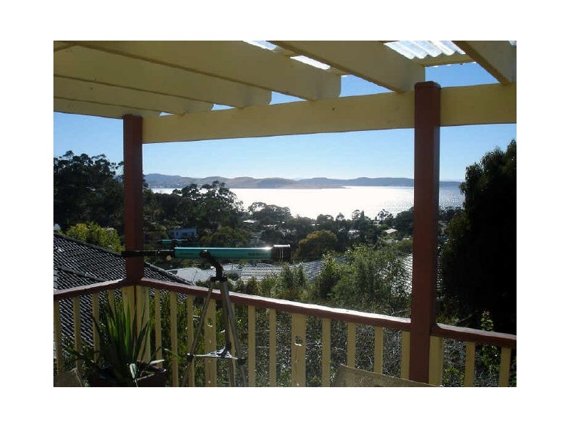 6 Denmark Close, Taroona TAS 7053