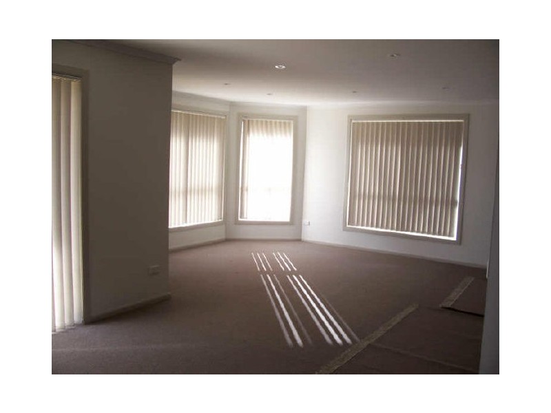 37 Serenity Drive, Dromedary QLD 4718