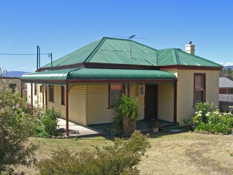 11 Main Road, Claremont TAS 7011