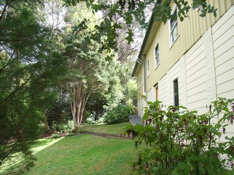 4 Churchill Road, Taroona TAS 7053