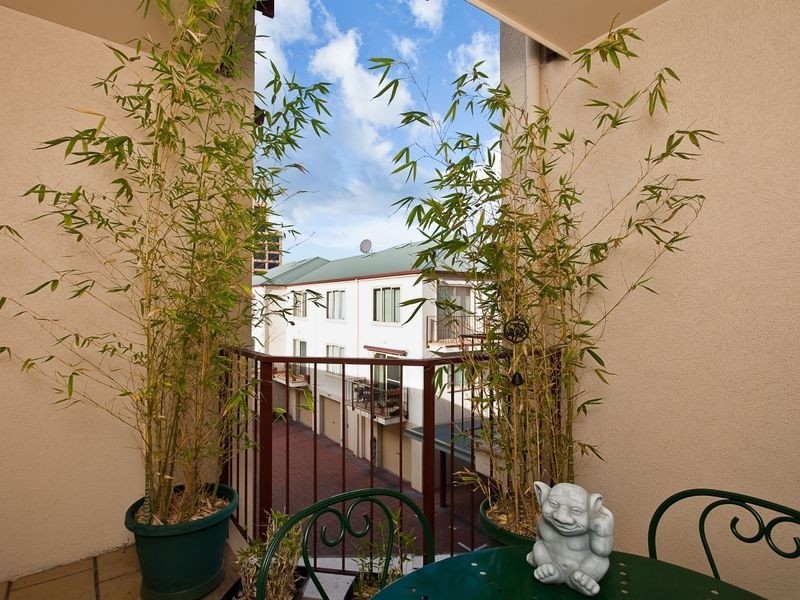 2/28 Collins Street, Hobart TAS 7000