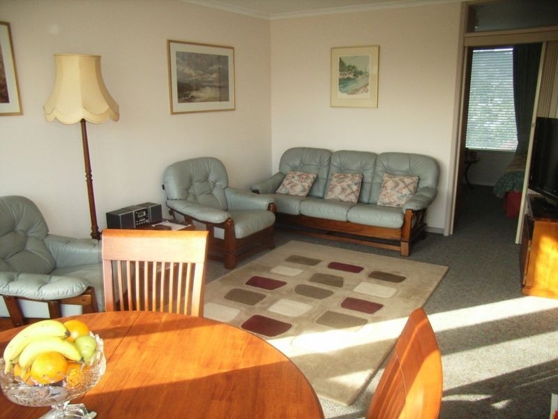 11/10 Ballawinnie Road, Lindisfarne TAS 7015