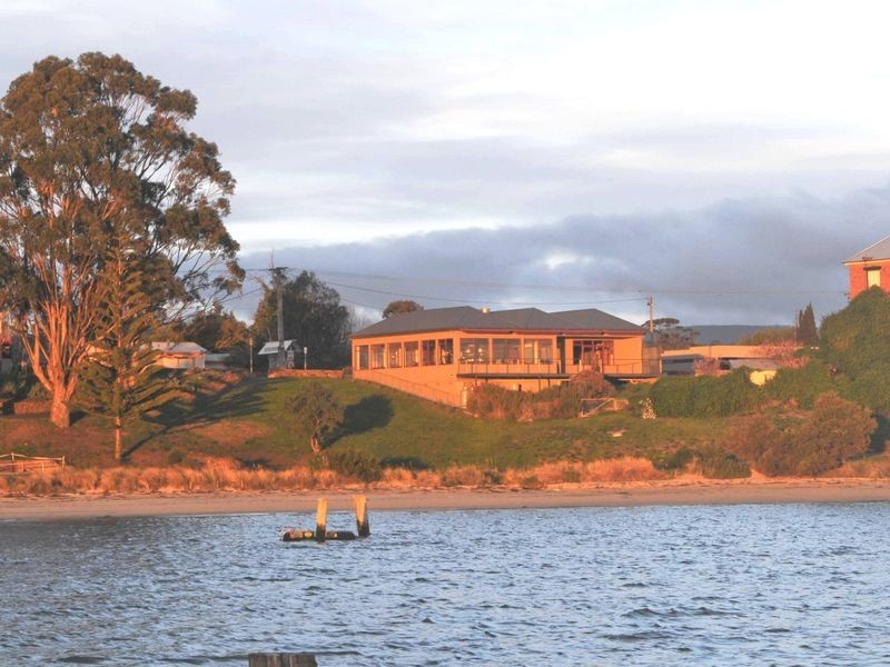 11 Franklin Street, Swansea TAS 7190