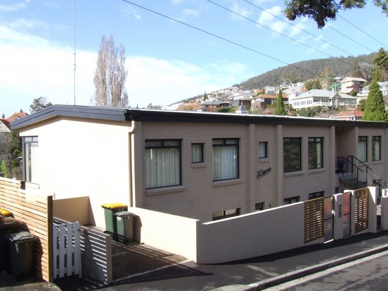 6/3 Norfolk Crescent, Sandy Bay TAS 7005