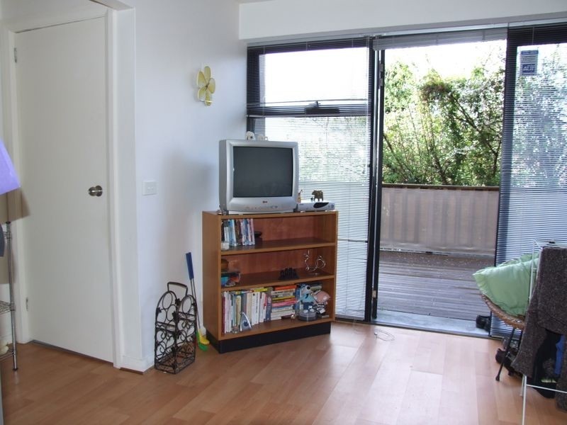 6/3 Norfolk Crescent, Sandy Bay TAS 7005