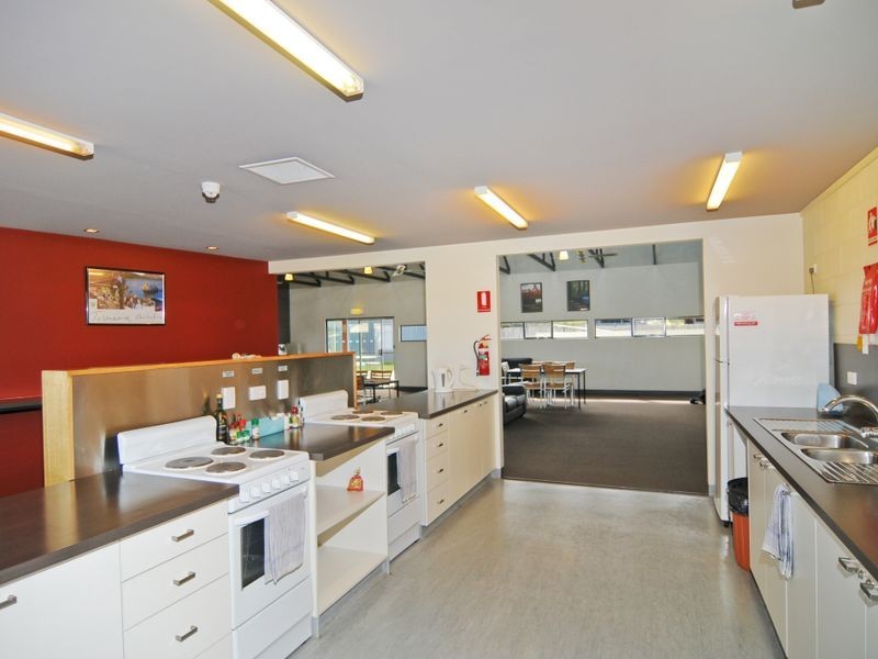 2/96 Tasman Highway, Swansea TAS 7190